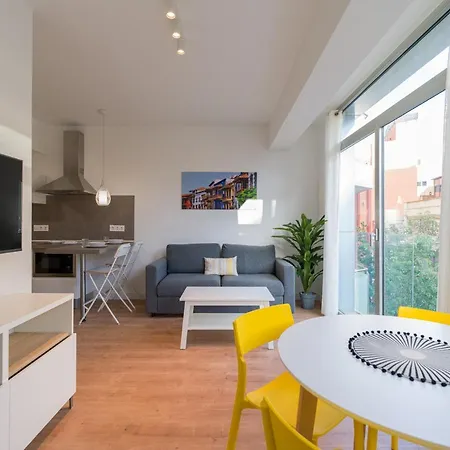 Apartment Loft - Side Sea Views - Aircon & Wifi